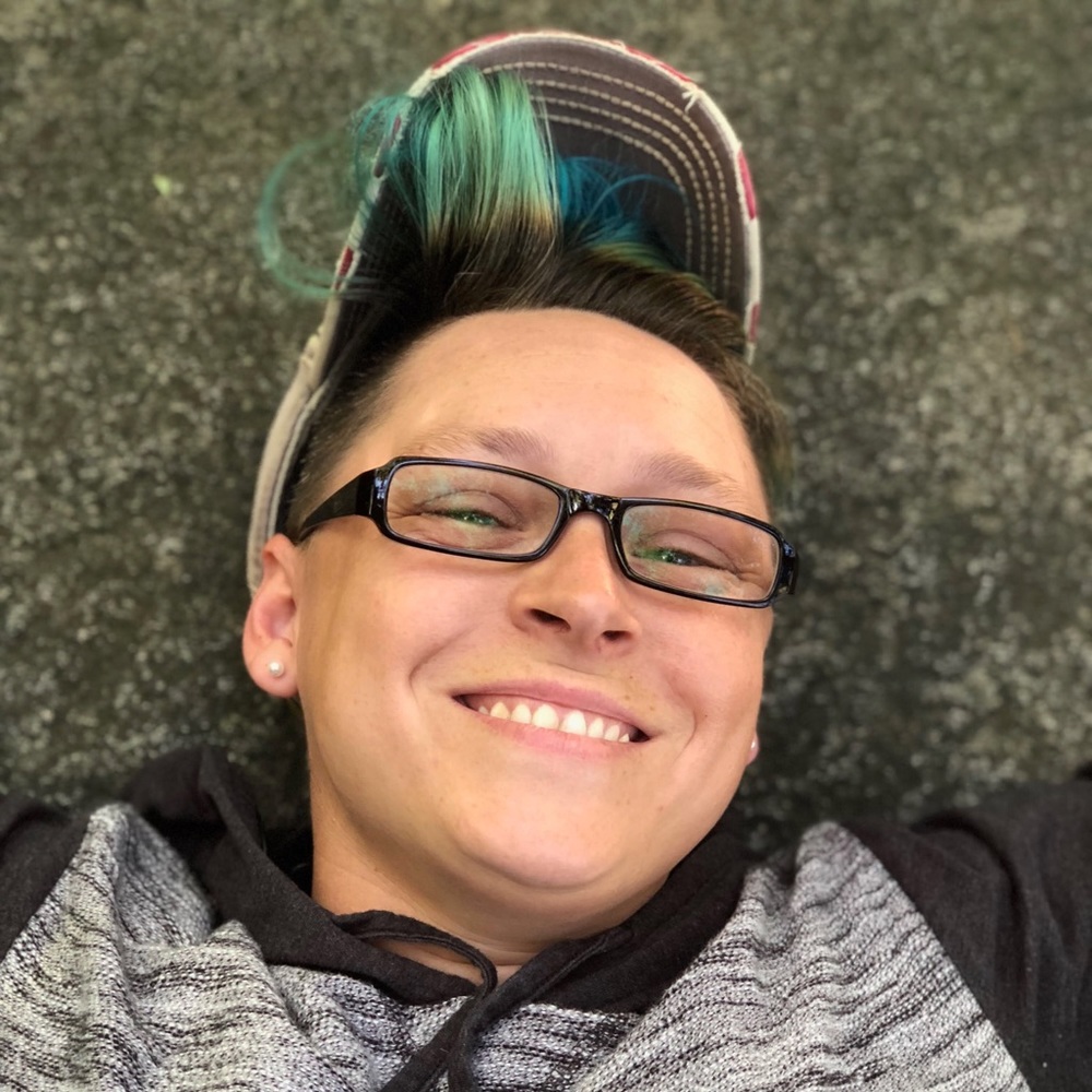 Meet your Posher, Cynthia